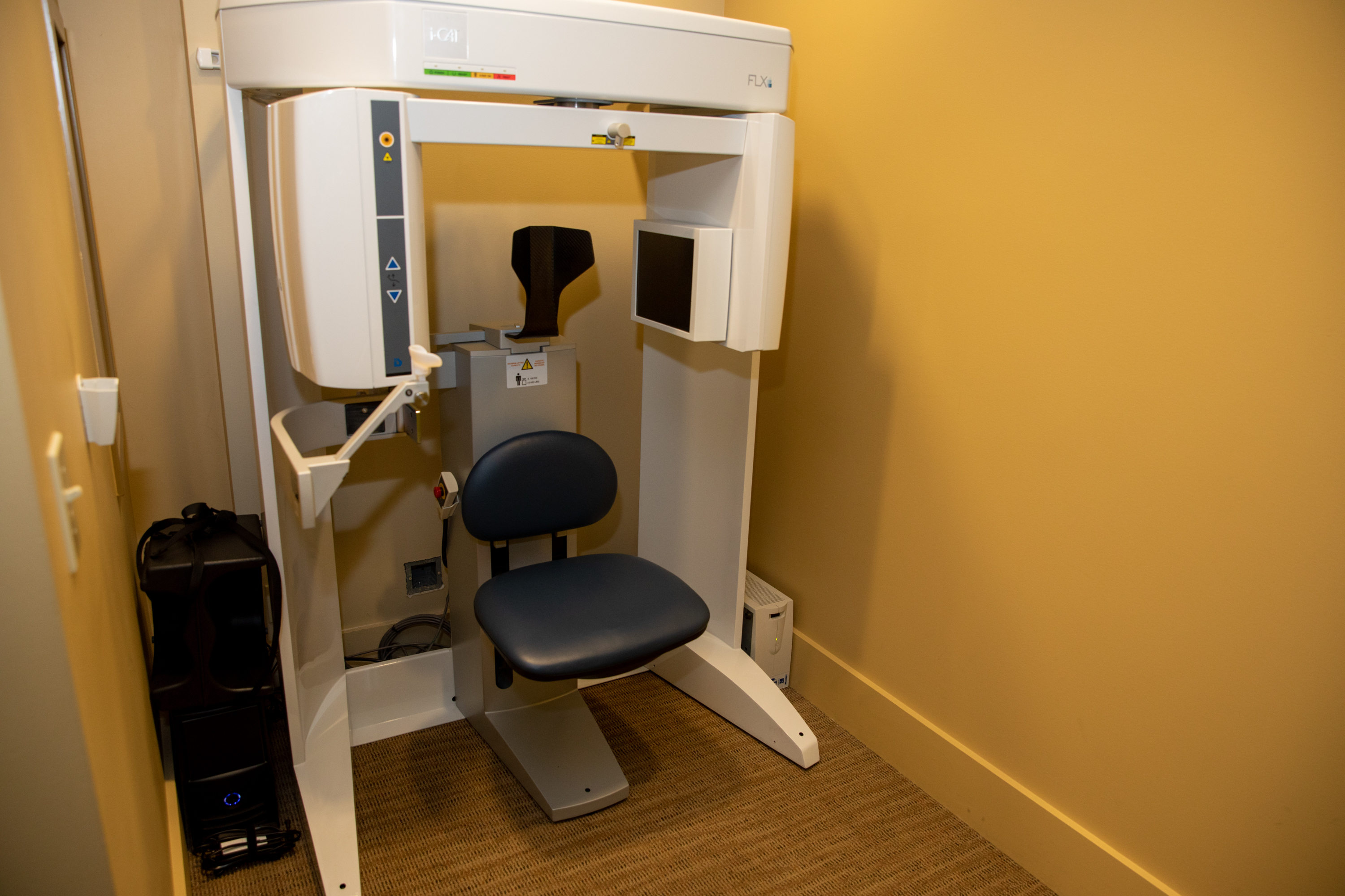 i-CAT FLX V-Series 3D imaging system at Scott Clayhold DMD PS